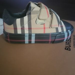 Burberry shoes